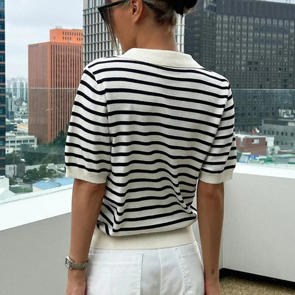 Black and White Casual Women's Striped Pattern Knit Top - Picture 2 of 8